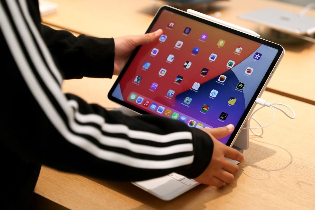 iPad Mini အသစ်ကို မြင်ရဖို့ တစ်နှစ်ထပ်စောင့် ရတော့မလား? 